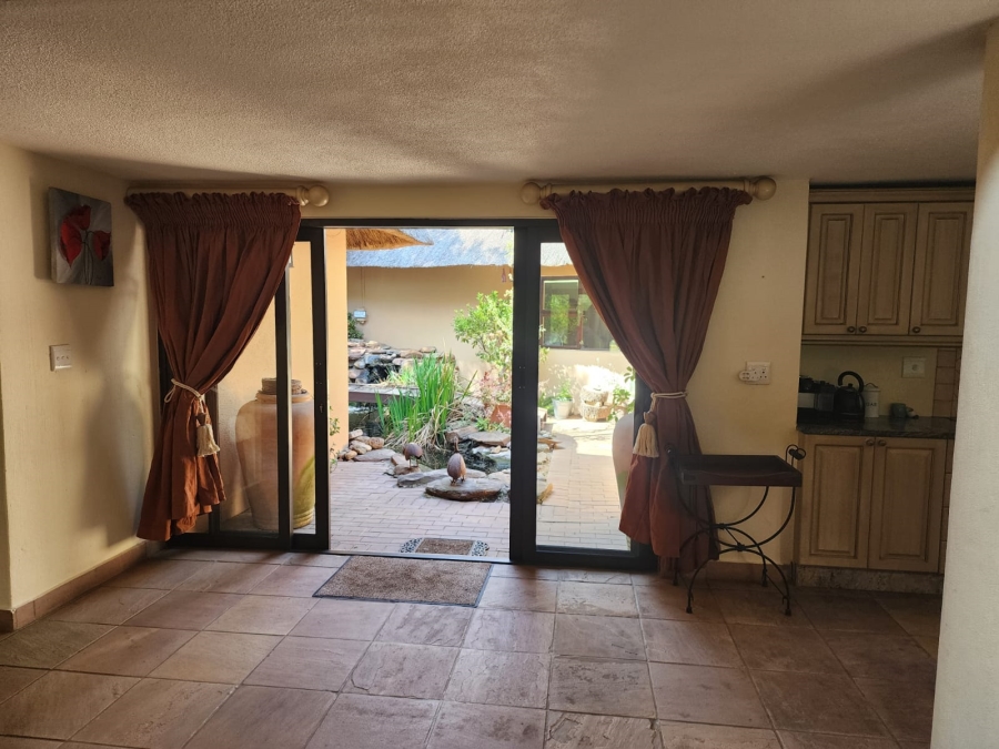 6 Bedroom Property for Sale in Lakeland North West